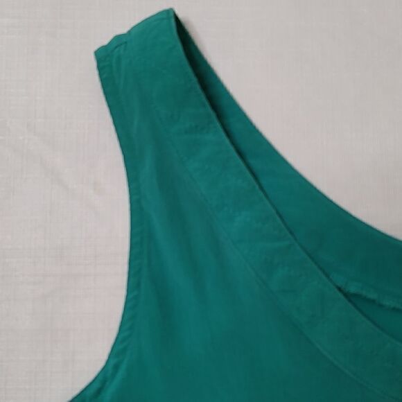 Restless Clothiers Silk Tank Green Size M - Picture 6 of 8